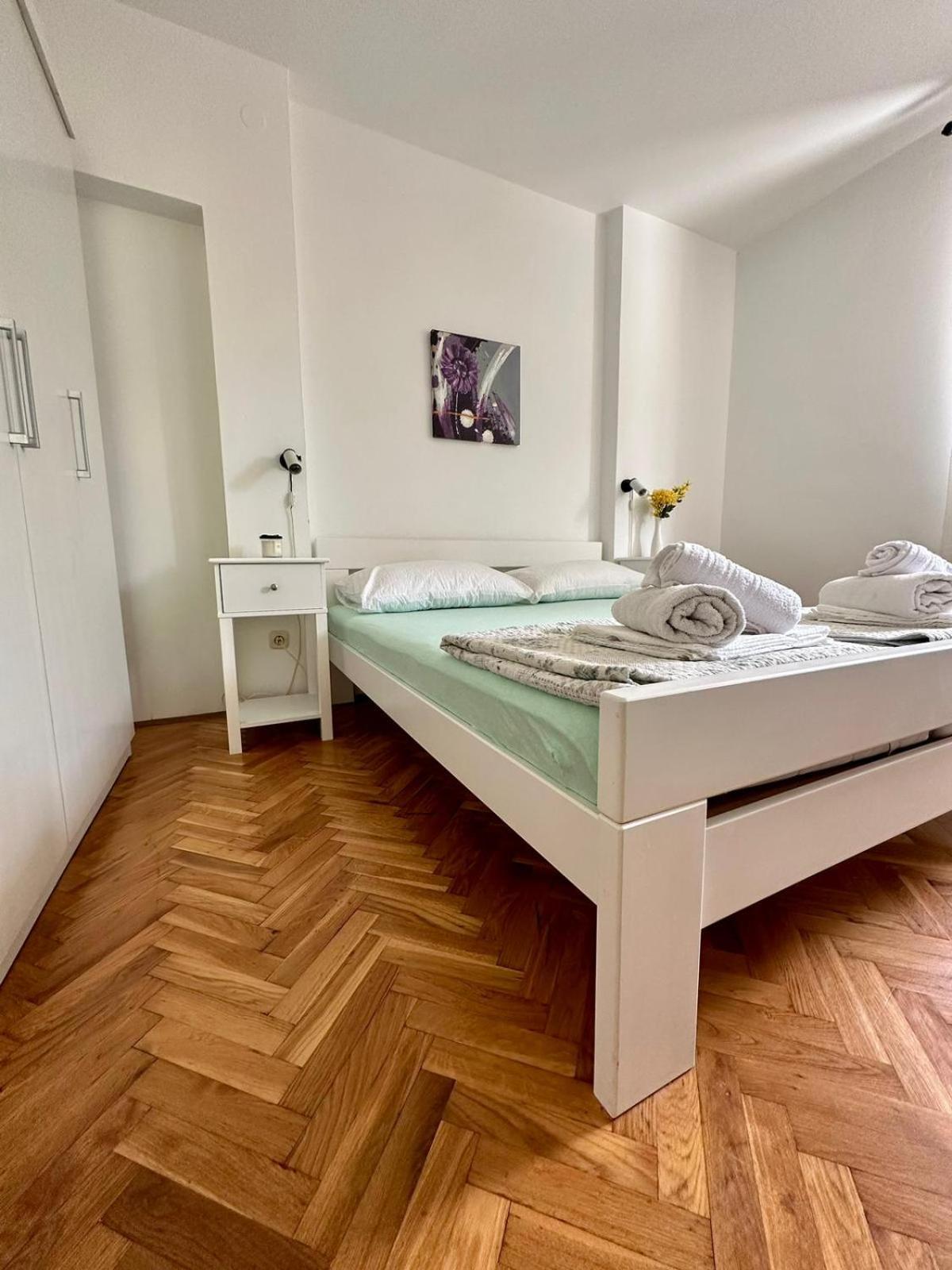 Delfin Apartments Zadar Eksteriør billede