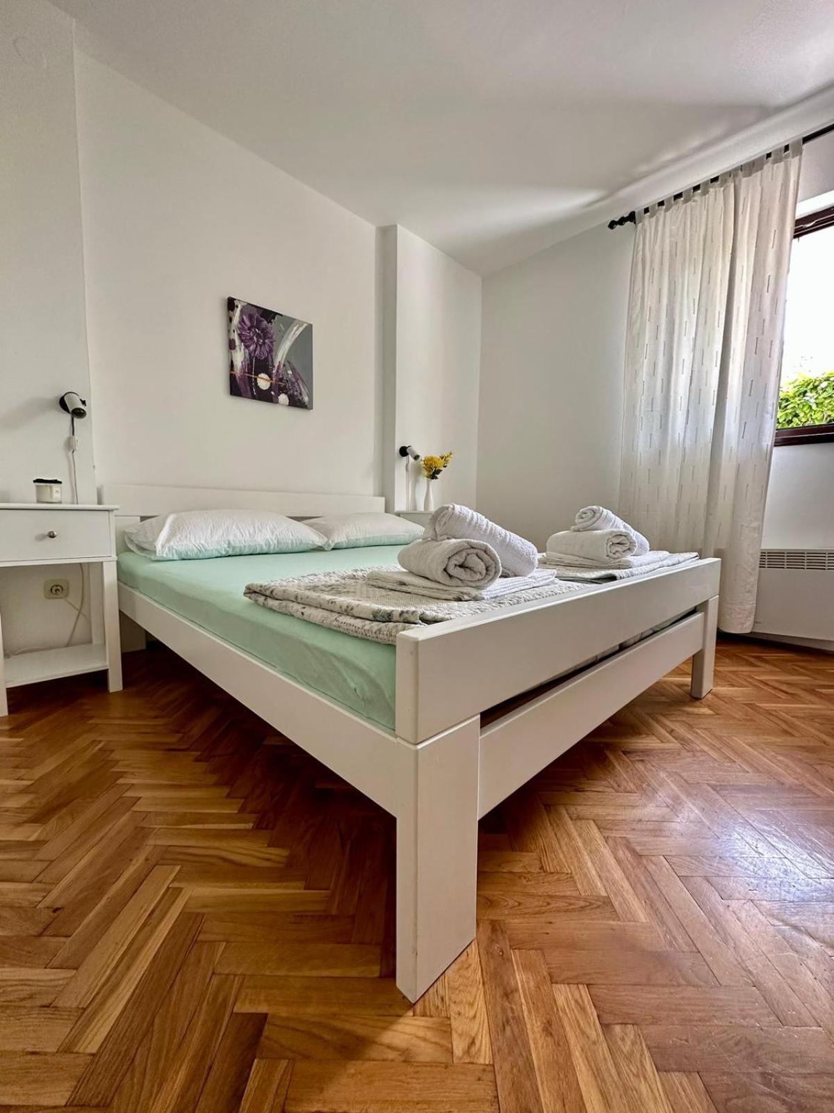 Delfin Apartments Zadar Eksteriør billede