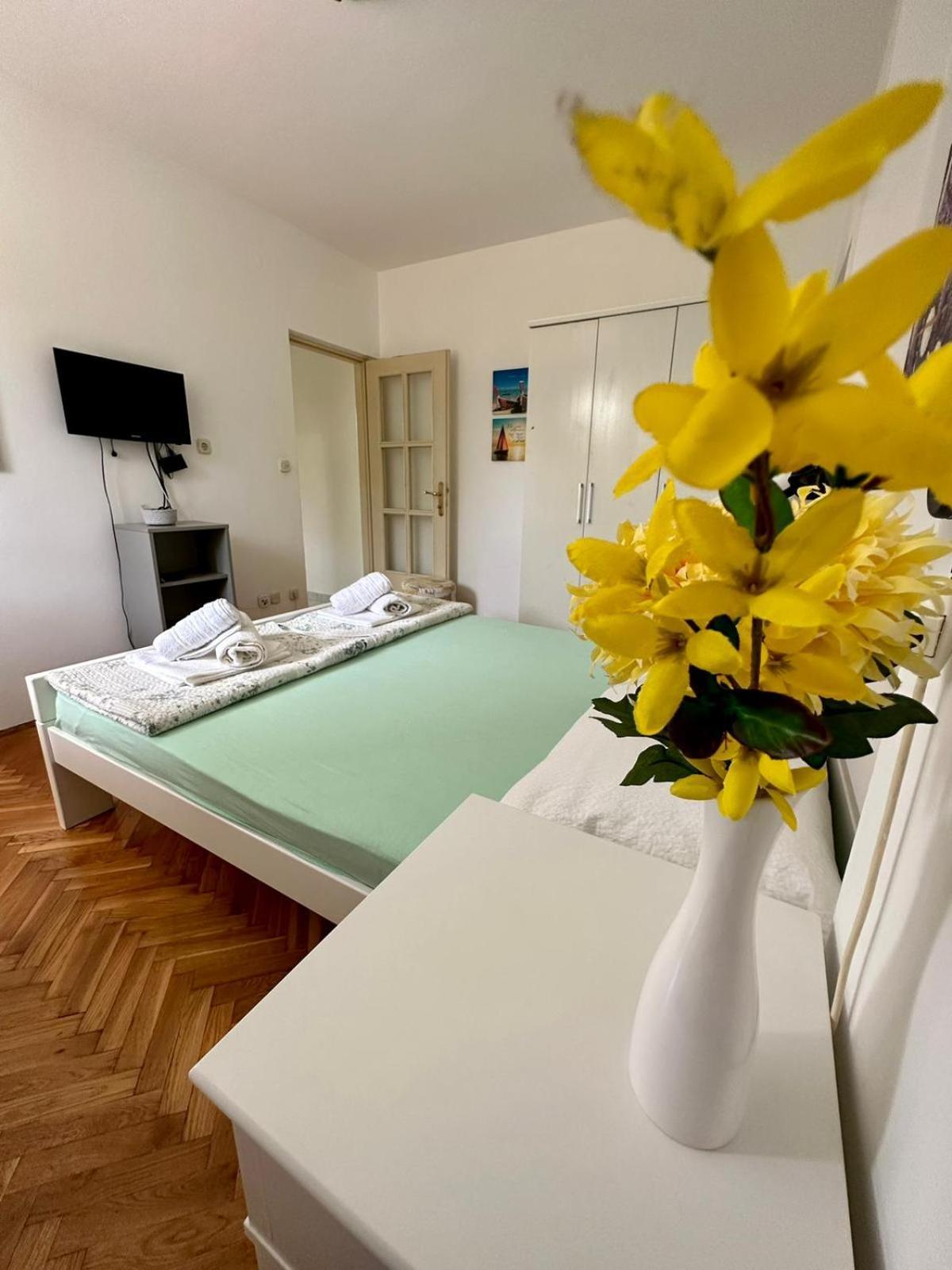 Delfin Apartments Zadar Eksteriør billede